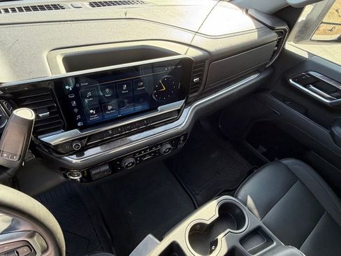 Used 2024 Chevrolet Silverado 2500 LTZ image 18