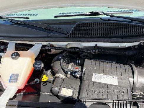 Used 2017 Chevrolet Express 3500 LT w/ LT Preferred Equipment Group RWD image 9