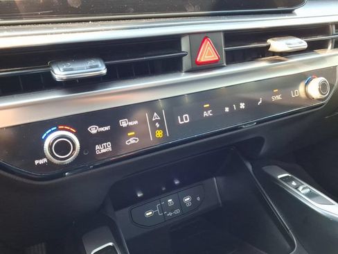 Used 2025 Kia Sorento S w/ Panoramic Sunroof Package FWD image 20