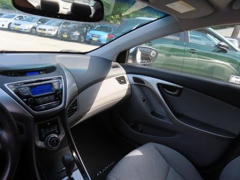 Used 2013 Hyundai Elantra GLS w/ Preferred Pkg FWD image 19