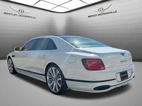 Used 2025 Bentley Flying Spur Plug-In Hybrid AWD/4WD image 16