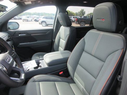 New 2026 GMC Acadia AT4 w/ Super Cruise Package image 13