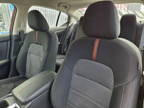 Used 2025 Nissan Sentra SR FWD image 22
