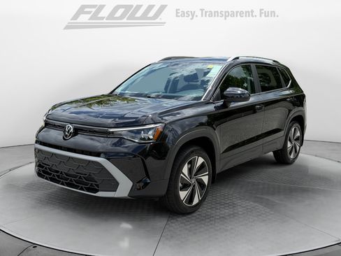 New 2026 Volkswagen Taos SE AWD/4WD image 3