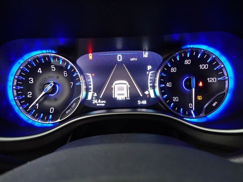 Used 2023 Chrysler Pacifica Touring-L FWD image 29