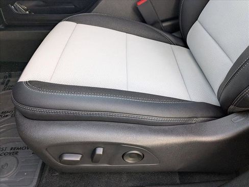 New 2026 Chevrolet Equinox EV LT image 4