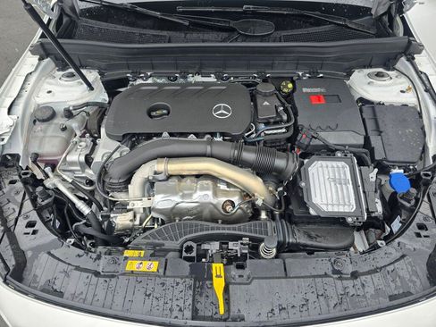 New 2026 Mercedes-Benz GLB 250 4MATIC image 10