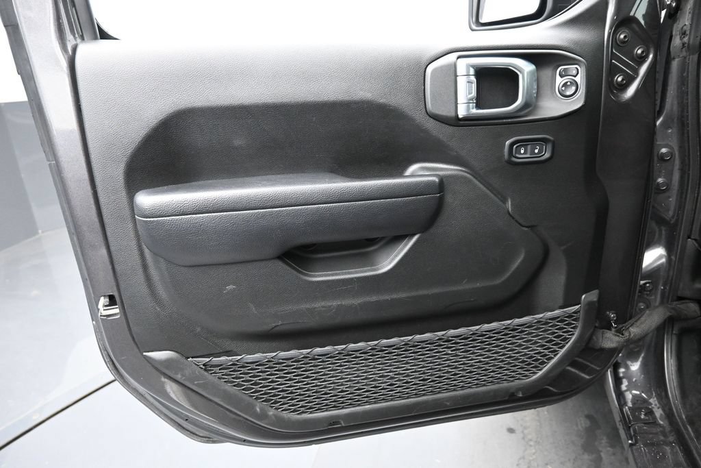 Used 2024 Jeep Wrangler Unlimited AWD/4WD image 23