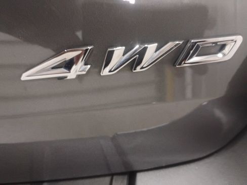 Used 2024 Ford Explorer XLT w/ Equipment Group 202A image 19