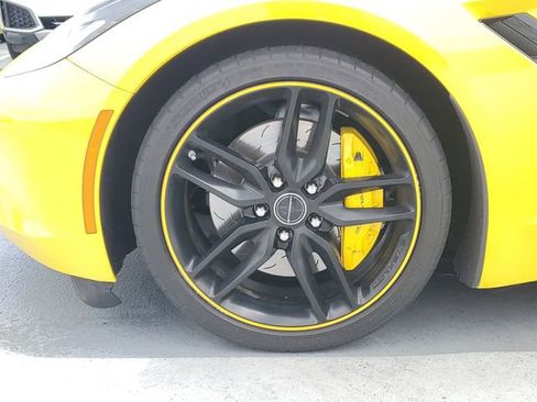 Used 2018 Chevrolet Corvette Stingray Convertible image 11