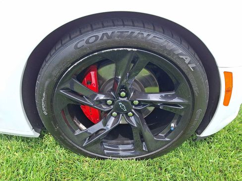 Used 2024 Chevrolet Camaro SS RWD image 8
