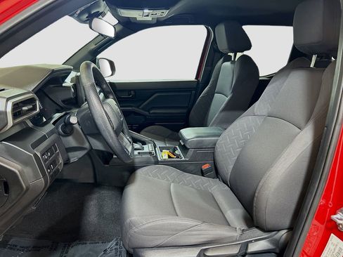 Used 2024 Toyota Tacoma SR image 17