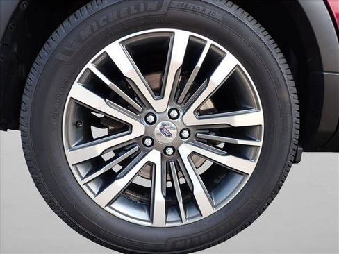 Used 2016 Ford Explorer Platinum AWD/4WD image 7