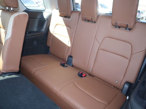 New 2026 Nissan Pathfinder Platinum w/ Cargo Package image 10