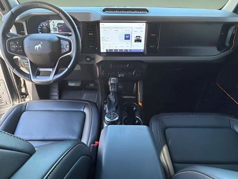 Used 2022 Ford Bronco Badlands image 29