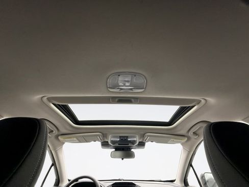 Used 2025 Subaru Crosstrek 2.5i Premium AWD/4WD image 17