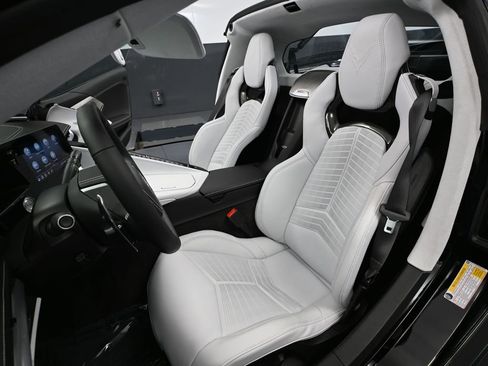 Used 2023 Chevrolet Corvette Stingray Premium Cpe w/ Z51 Performance Package image 26