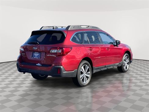 Used 2018 Subaru Outback 2.5i Limited image 7
