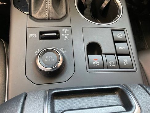 Certified 2023 Toyota Highlander XSE AWD/4WD image 17