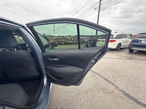 Used 2021 Toyota Corolla LE FWD image 15