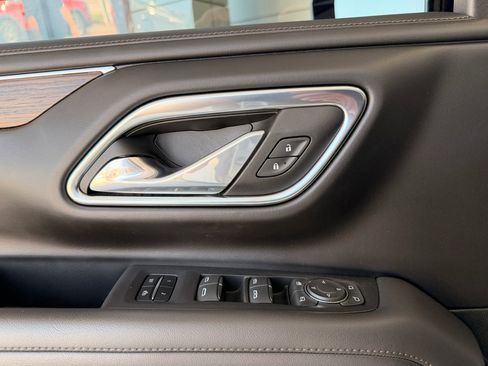 Used 2023 Chevrolet Tahoe High Country w/ Premium Package image 7