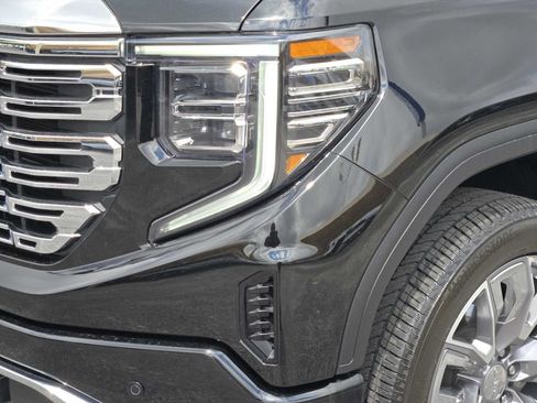 Certified 2024 GMC Sierra 1500 Denali AWD/4WD image 9