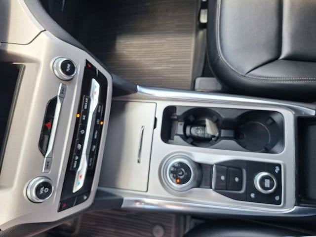 Used 2024 Ford Explorer XLT w/ Equipment Group 202A AWD/4WD image 28