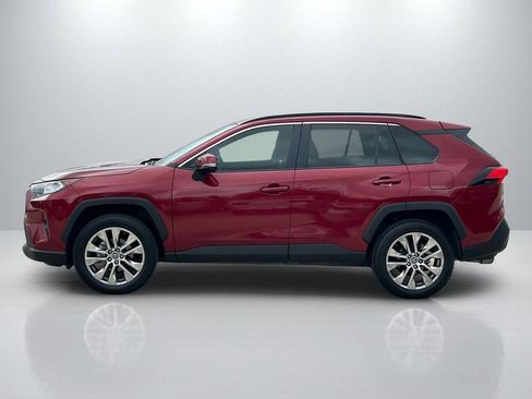 Used 2020 Toyota RAV4 XLE Premium FWD image 8