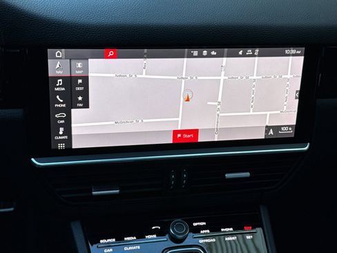 Used 2021 Porsche Cayenne S image 19