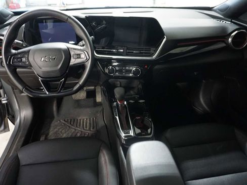 Certified 2024 Chevrolet Trax RS w/ Sunroof Package image 18