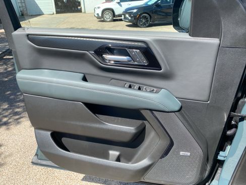 New 2026 GMC Yukon AT4 image 30