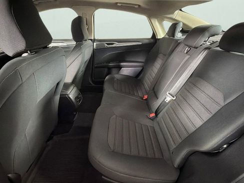 Used 2020 Ford Fusion SE FWD image 27