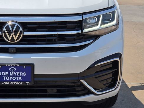 Used 2022 Volkswagen Atlas Cross Sport SEL Premium R-Line AWD/4WD image 4