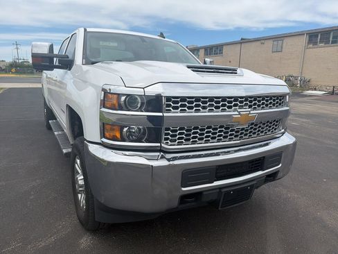 Used 2019 Chevrolet Silverado 3500 LT AWD/4WD image 3