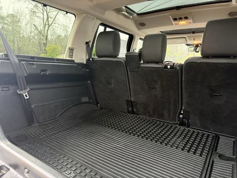 Used 2015 Land Rover LR4 HSE LUX image 16