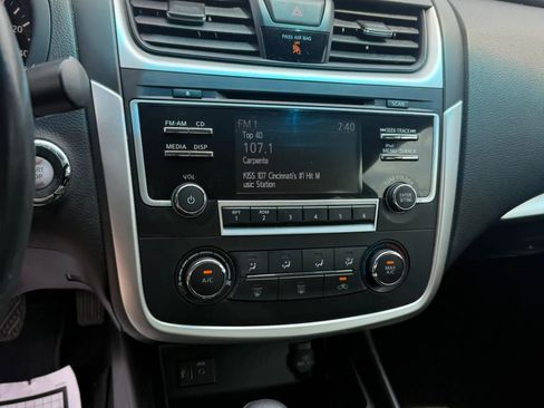 Used 2017 Nissan Altima 2.5 SR w/ Midnight Edition Package FWD image 14