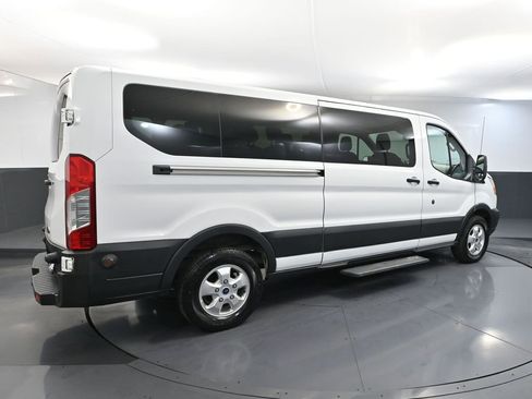 Used 2017 Ford Transit 350 XLT image 6