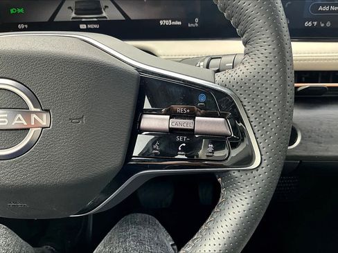 Used 2023 Nissan Ariya FWD image 23