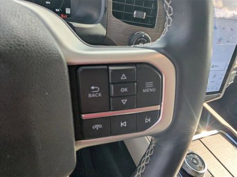 Used 2024 Ford Expedition Limited AWD/4WD image 11