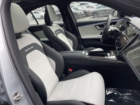 New 2026 Mercedes-Benz E 53 AMG e 4MATIC Sedan image 45