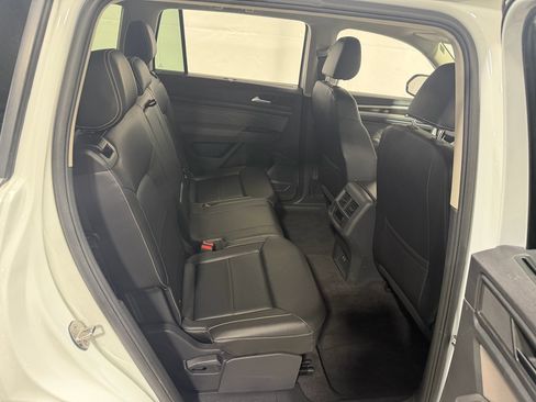Used 2022 Volkswagen Atlas SE w/ Black Wheel Package image 15