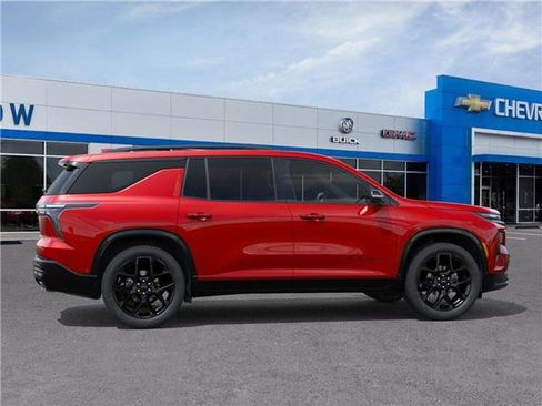 New 2026 Chevrolet Traverse RS w/ LPO, Floor Liner Package image 5