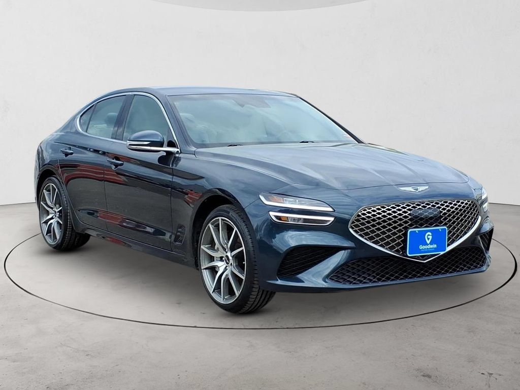 Used 2025 Genesis G70 2.5T AWD/4WD image 3