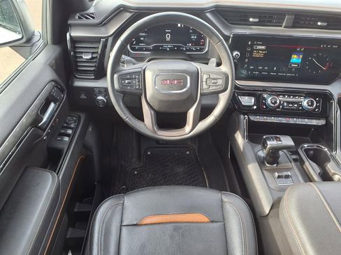 Used 2023 GMC Sierra 1500 AT4 w/ AT4 Preferred Package image 17