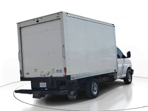 Used 2021 Chevrolet Express 3500 w/ Power Convenience Package RWD image 4