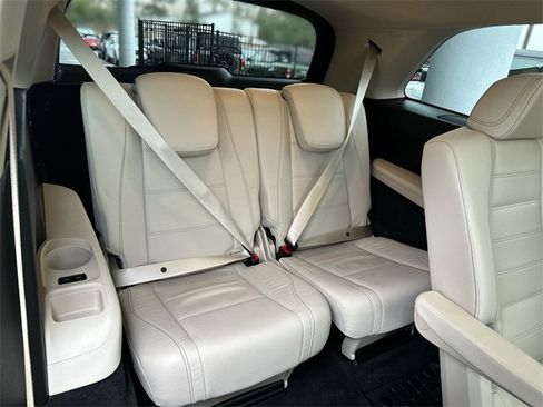 Used 2023 Mercedes-Benz GLS 450 4MATIC image 26
