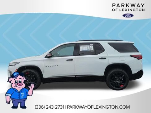 Used 2023 Chevrolet Traverse Premier w/ Redline Edition FWD image 2