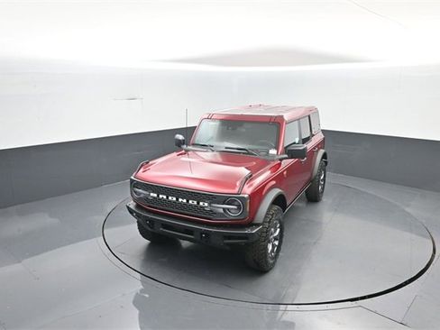 New 2025 Ford Bronco Badlands image 17