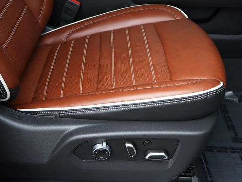 Used 2025 GMC Sierra 3500 Denali Ultimate image 31