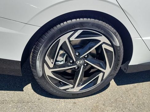 New 2026 Hyundai Sonata SEL FWD image 31